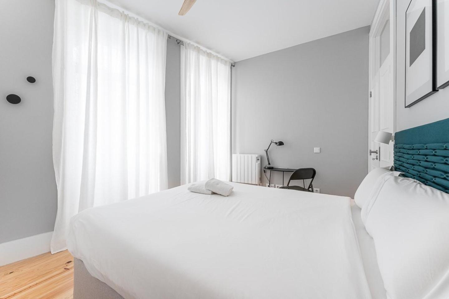 Guestready - Colorful Apt Near Agosto Station ปอร์โต ภายนอก รูปภาพ