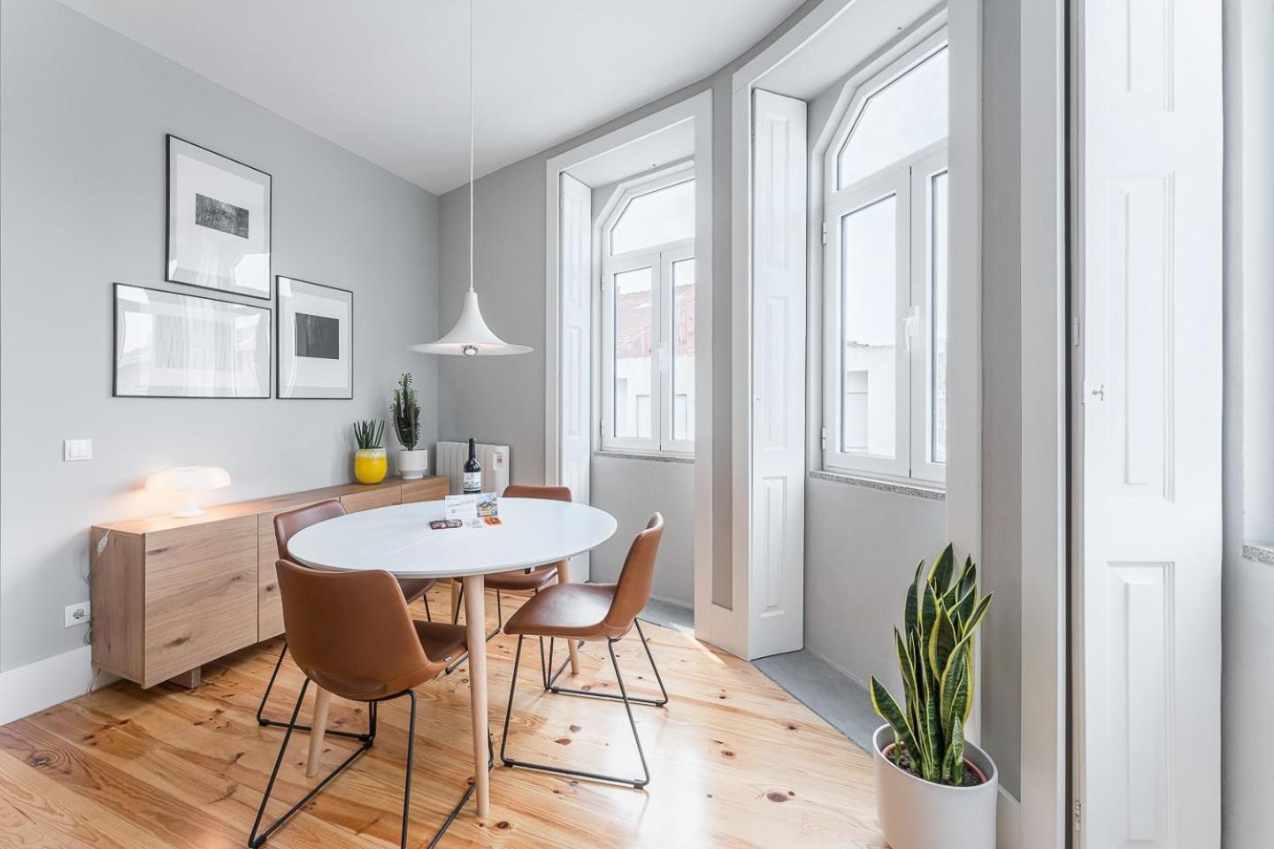 Guestready - Colorful Apt Near Agosto Station ปอร์โต ภายนอก รูปภาพ